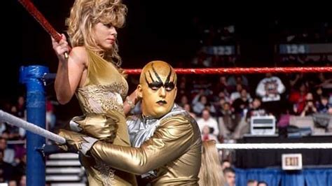 5 Wwe On Screen Couples That Stayed Together And 5 That Didn T