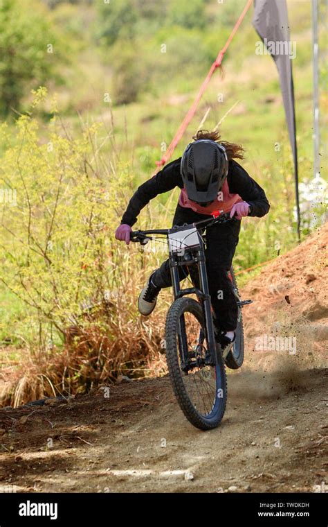 Cyclist crash helmet hi-res stock photography and images - Alamy