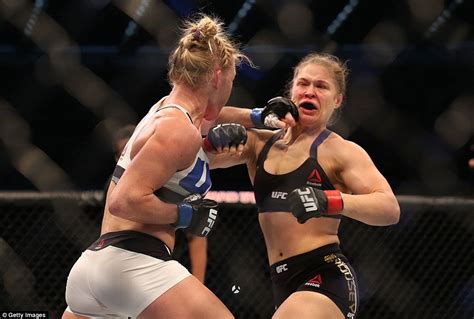 Ronda Rousey Knocked Out Cold In Second Round By Holly Holm Daily Mail Online