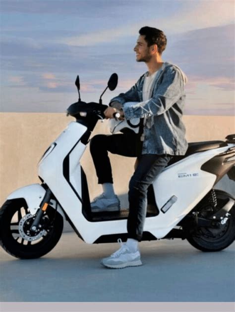 Honda EM1 E Electric Moped: Top Features