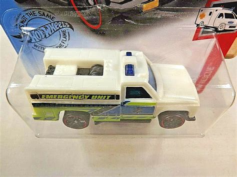 Hot Wheels HW Rescue Emergency Unit RAPID RESPONDER White W BlackPr Sp Contemporary