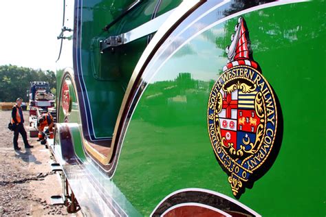 UNIQUE VICTORIAN STEAM LOCOMOTIVE ARRIVES AFTER SIX YEAR 650 000