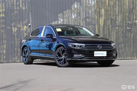 【迈腾2020款330tsi 双离合 尊贵型侧前45度车头向右水平汽车图片 汽车图片大全】 易车