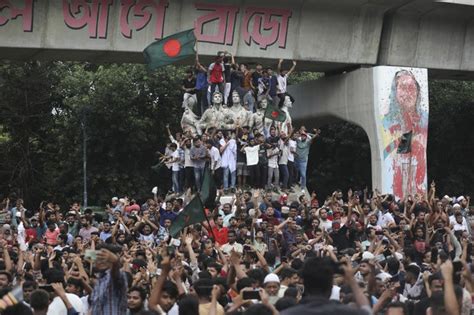 Photos Thousands Of Bangladeshis Out On Streets To Celebrate Sheikh