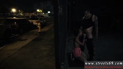 Amateur Rough Crying First Time Guys Do Make Passes At Dolls Who Wear