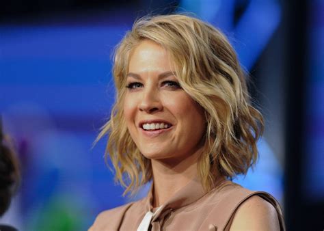 Jenna Elfman Hawtcelebs