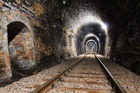 Najd U Szy Tunel Kolejowy W Polsce Po Remoncie Na Tras Wracaj Poci Gi