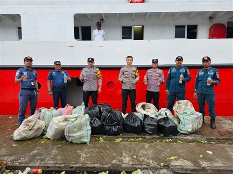 Botol Cap Tikus Kiriman Dari Manado Disita Polisi Ternate