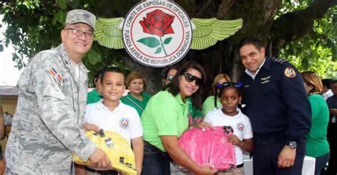 CEOFARD también entrega útiles escolares a hijos de militares de la