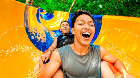 Gengtonsom Main Gelongsor Terpanjang Di Dunia Escape Theme Park Youtube