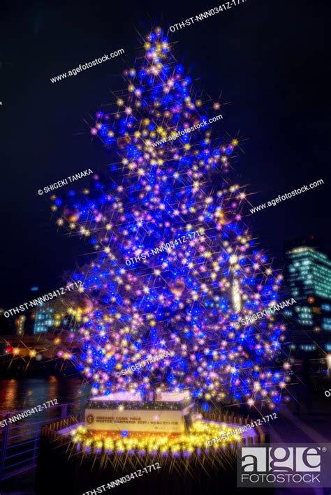 A Christmas tree, Festival of lights in Osaka, Nakanoshima park, Osaka ...