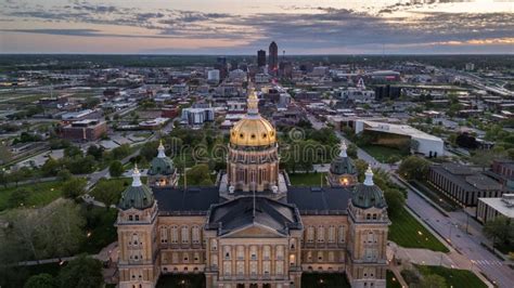 Des Moines Iowa Usa At The Capitol Building Stock Video Video Of