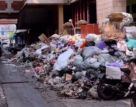 Pj Wali Kota Yogya Ungkap Sebab Sampah Sempat Menumpuk Di Pasar