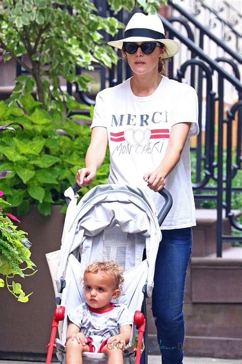 Pregnant Rose Byrne Steps Out With Her Son Rocco in NYC | Growing Your Baby