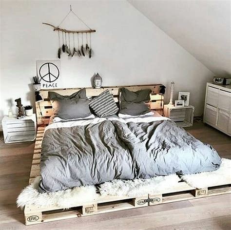 20+ Amazing Bedroom Pallet Design Ideas – HOMYRACKS