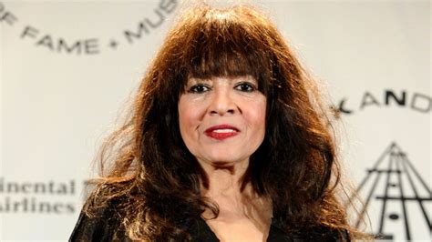 Quién era RONNIE SPECTOR la cantante de The Ronettes que murió a