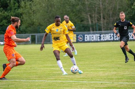 Photos Le Sarreguemines Fc Et L Us Forbach Ne Se D Partagent Pas Les