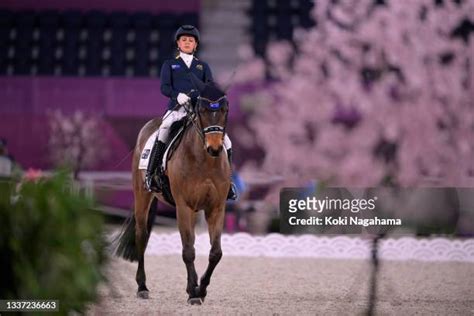 29 Emma Booth Equestrian Stock Photos High Res Pictures And Images