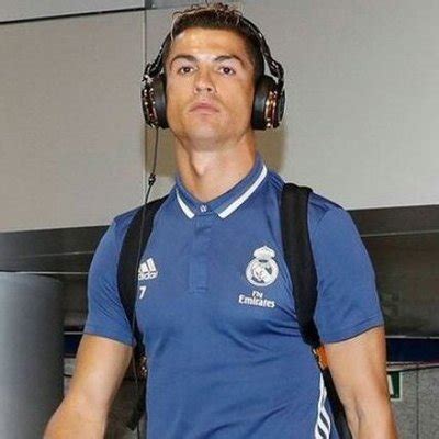 The CR7 Timeline On Twitter We All Miss Ronaldo S Pre Match Walk