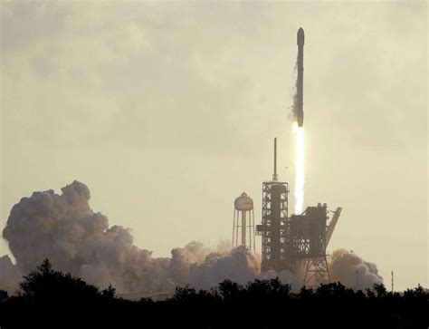 Spacex Launches Top Secret Spy Satellite For Us Government