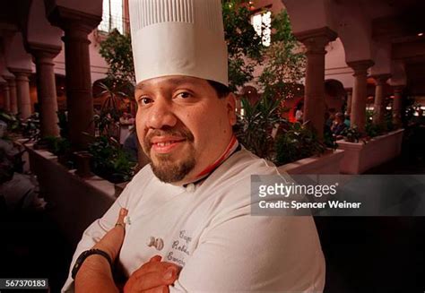 Chef Robert Garcia Fotografías E Imágenes De Stock Getty Images