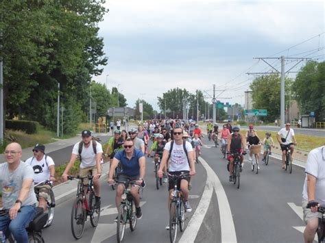 Wakacyjna Rowerowa Masa Krytyczna Lipca R Galeria Zdj