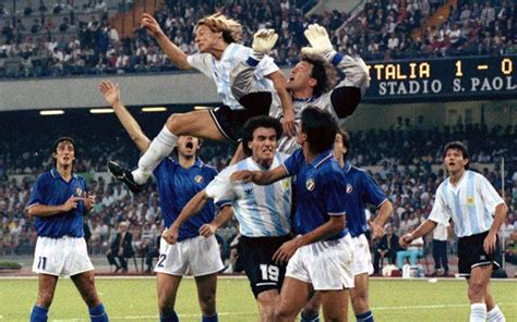 El Día Que Nápoles Fue Argentina Odio Eterno Al Futbol Moderno