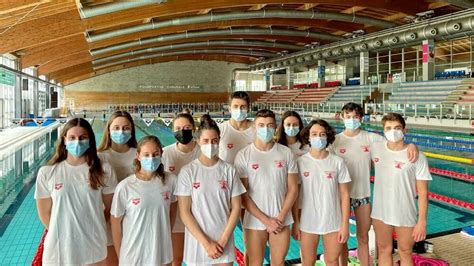 Nuoto La Polisportiva Riccione Conquista Medaglie Ai Campionati