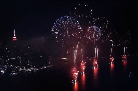 6 Best Places To Watch 4th Of July Fireworks NYC 2023 | New York Harbor ...