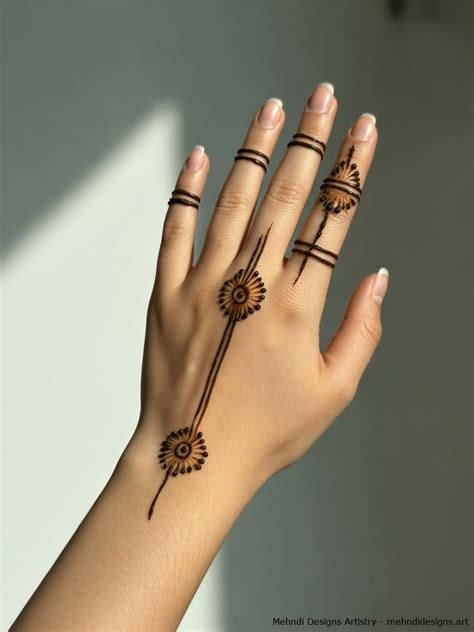 easy simple finger mehndi design