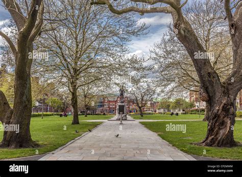 Queens Park In The Centre Of Warrington Palmyra Square Stock Photo Alamy