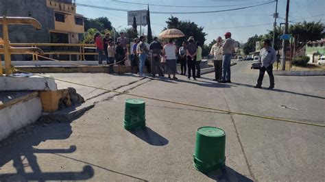 Bloquean La Avenida Juan N Lvarez Y El Bulevar Del R O Huacapa Para