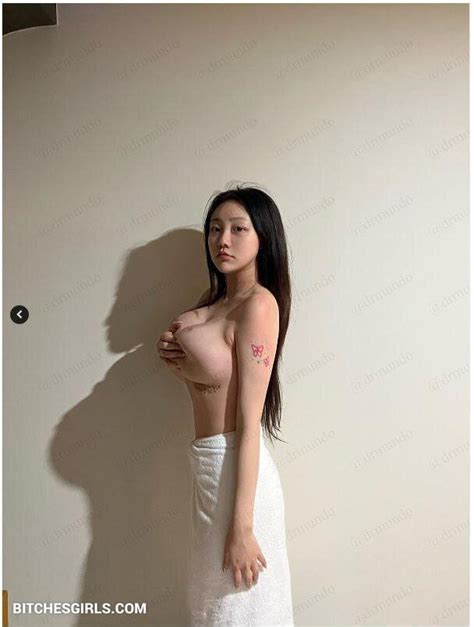 Nude Asian