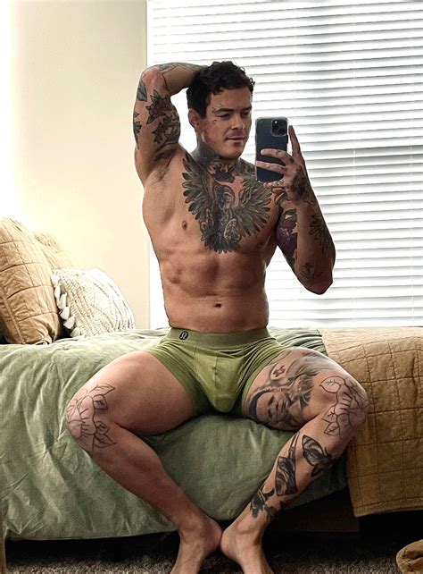 Johnathon Caine on Twitter: "Good afternoon shitheads 😏 https://t.co