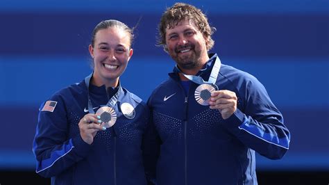 U S Archery S Brady Ellison Casey Kaufhold Bring Home Historic Bronze