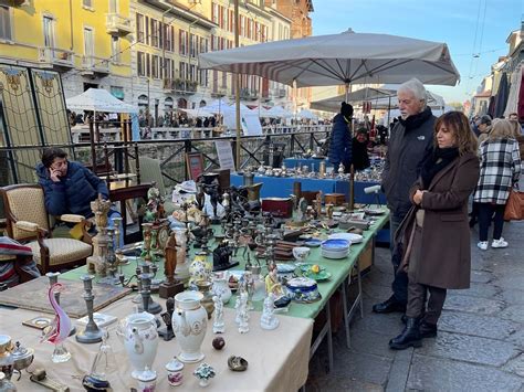 Mercatone DellAntiquariato Del Naviglio Grande Monthly Flea Markets