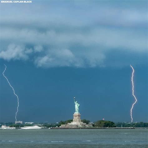 Abc Ny On Instagram What A Shot This Stunning Photo Of Lightning