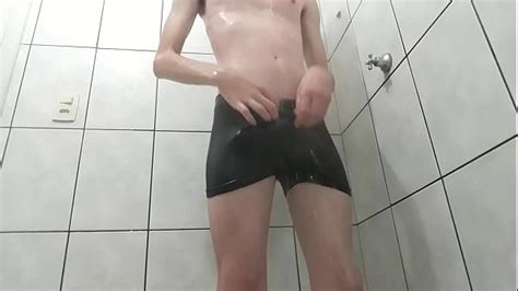 Novinho De Cueca Tomando Banho Videos Porno Gay Sexo Gay