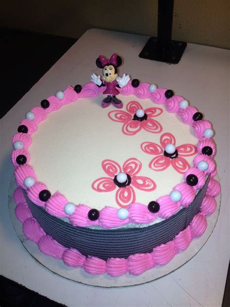 DQ cakes...Dairy Queen Cakes. Minnie Mouse | Dairy queen ice cream cake ...