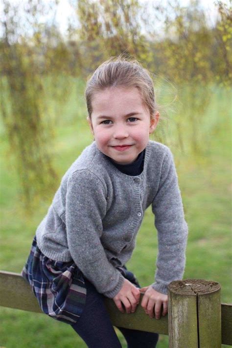 Royal Family Around the World: Princess Charlotte of Cambridge new ...