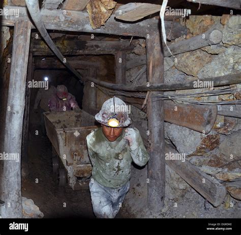 Miners Cart Fotos E Imágenes De Stock Alamy