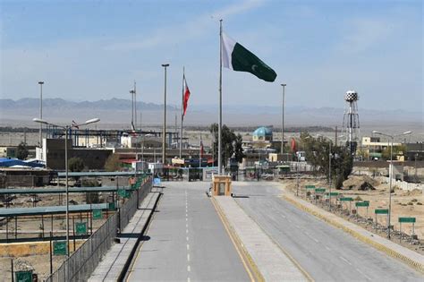 Pakistan says Iran border 46% fenced, to be completed in a year | Arab News