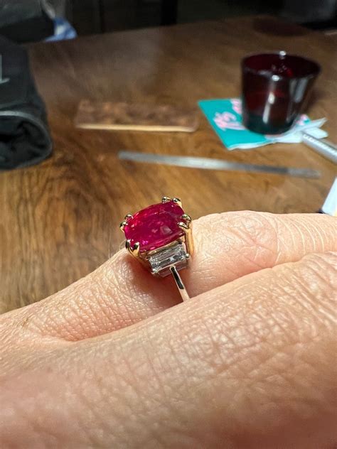 Proantic Bague Rubis Naturel certifié 3 17 carat Diamants baguette