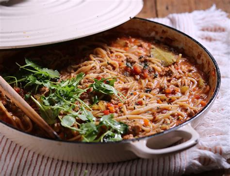 One Pot Spaghetti With Pork Bolognese Recipe Abel And Cole