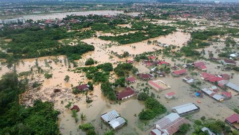 Banjir Dan Longsor Sumatera Barat Telan Korban Jiwa Daerah Tetapkan