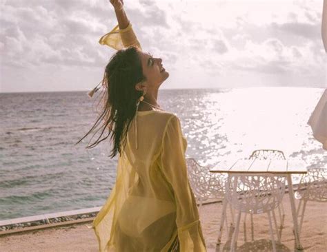 Pic Talk Pooja Hegdes Tempting Look In Bikini