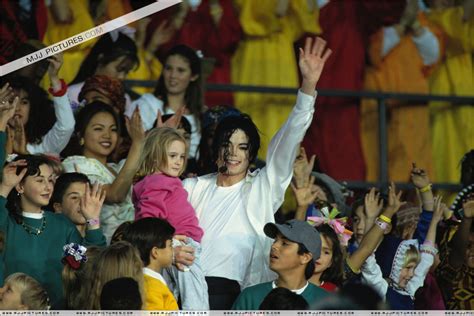 Super Bowl XXVII Halftime Show - Michael Jackson Photo (7340177 ...