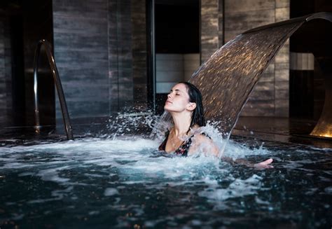 Free Photo Spa Concept With Woman Relaxing In Water