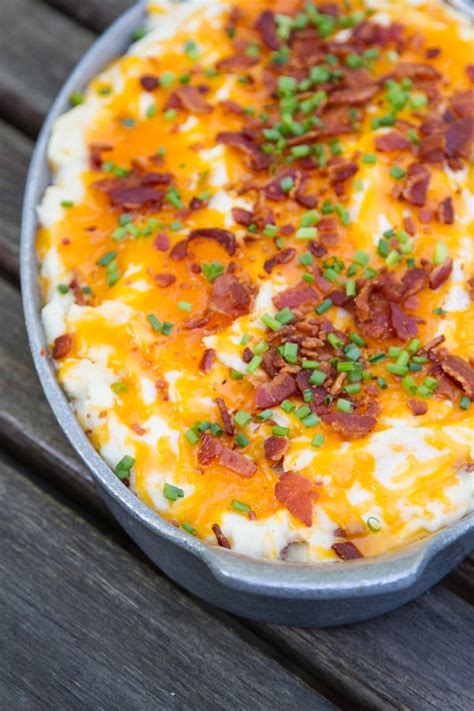 Loaded Mashed Potatoes • The Wicked Noodle