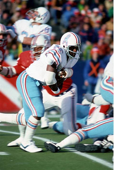 Earl Campbell, 1978 Oilers at Patriots | Nfl football pictures ...